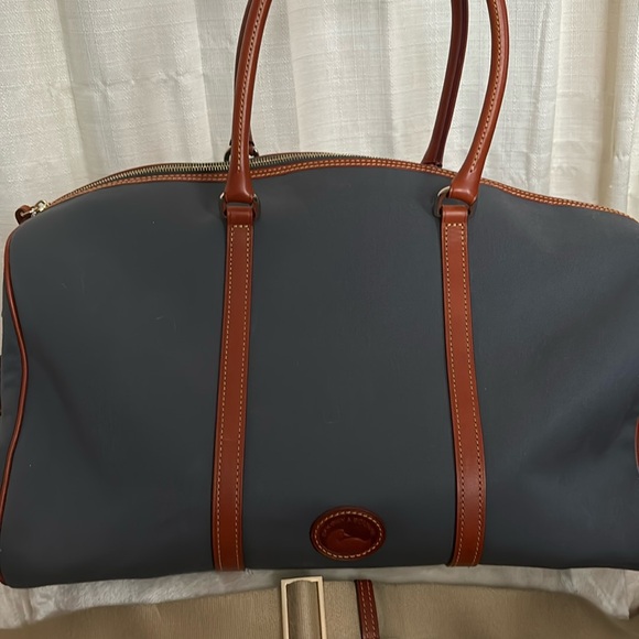 Dooney and Bourke nylon carry all - Picture 1 of 6